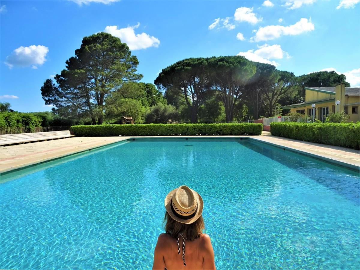 Domaine Le Moulin Neuf Hotell Saint-Quentin-la-Poterie Eksteriør bilde