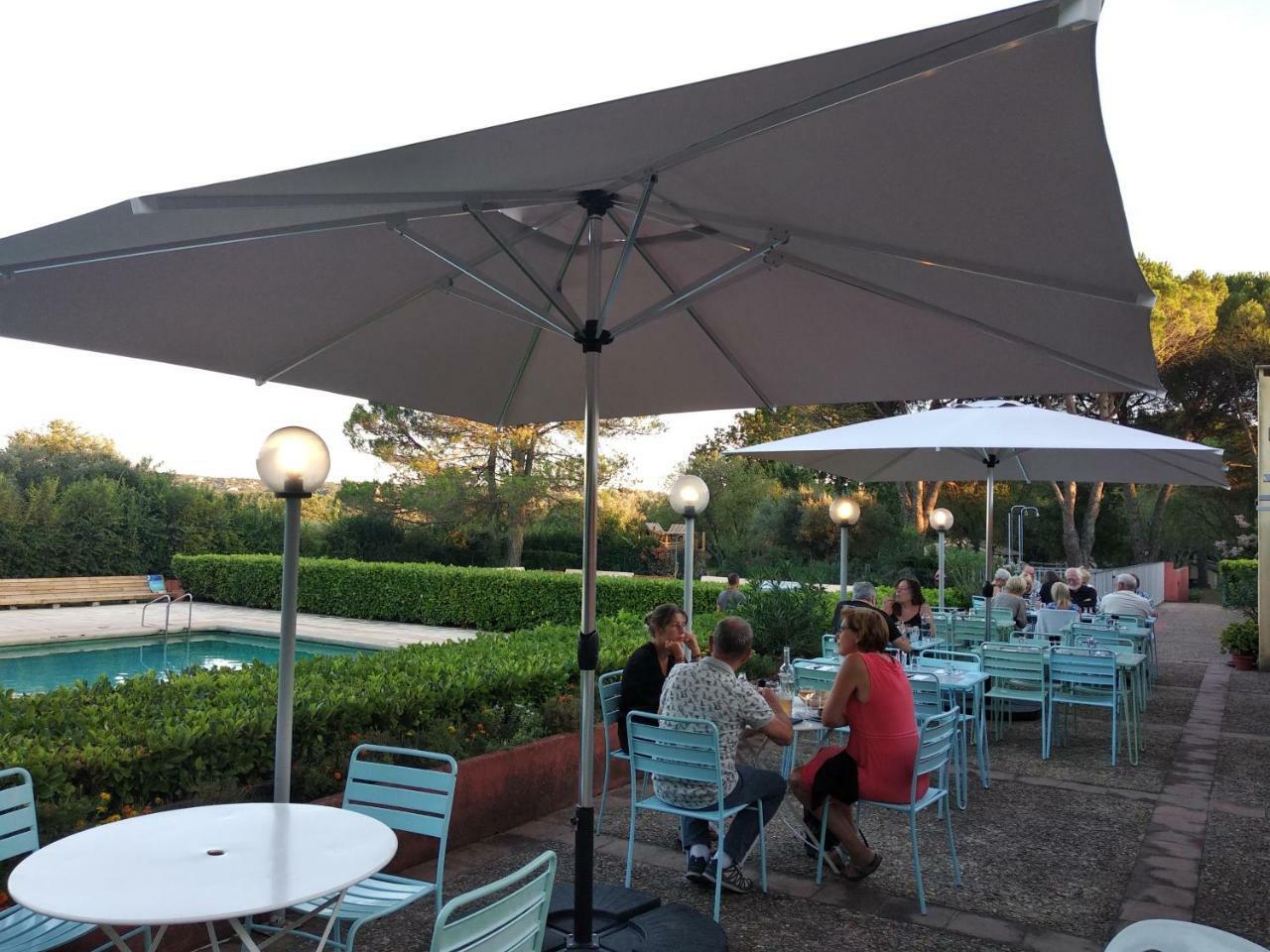 Domaine Le Moulin Neuf Hotell Saint-Quentin-la-Poterie Eksteriør bilde